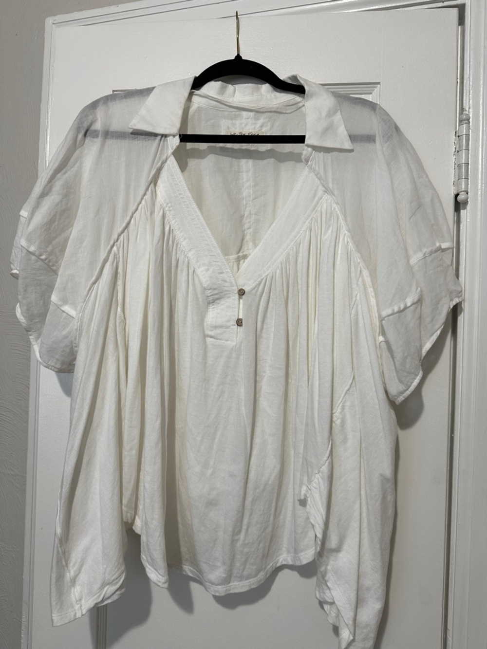 We the Free/Free People flowy soft white top!